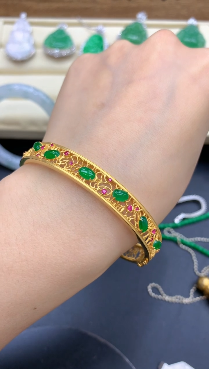 【闪购商品】翡翠手镯18K金镶嵌602-中国好珍宝