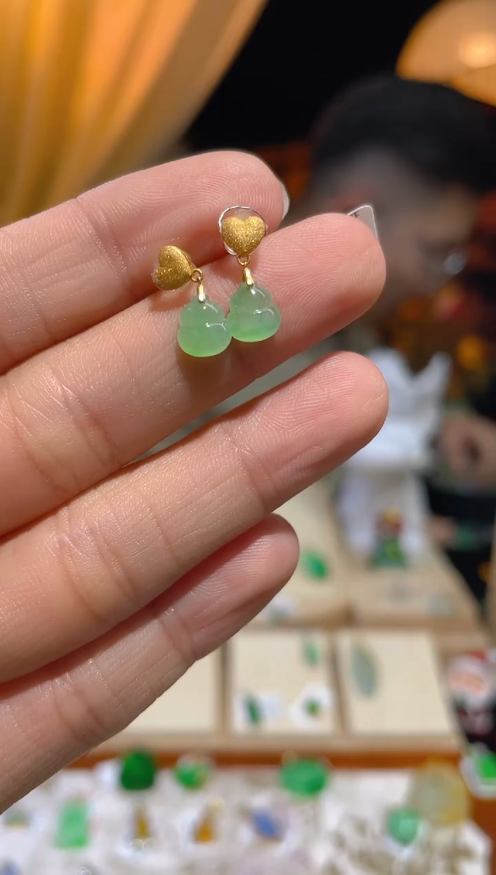 【闪购商品】翡翠颈饰18K金镶嵌假一赔三