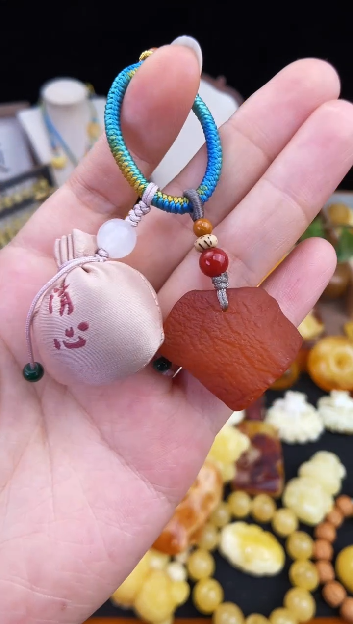 琥珀未镶嵌珠宝奇石柒月