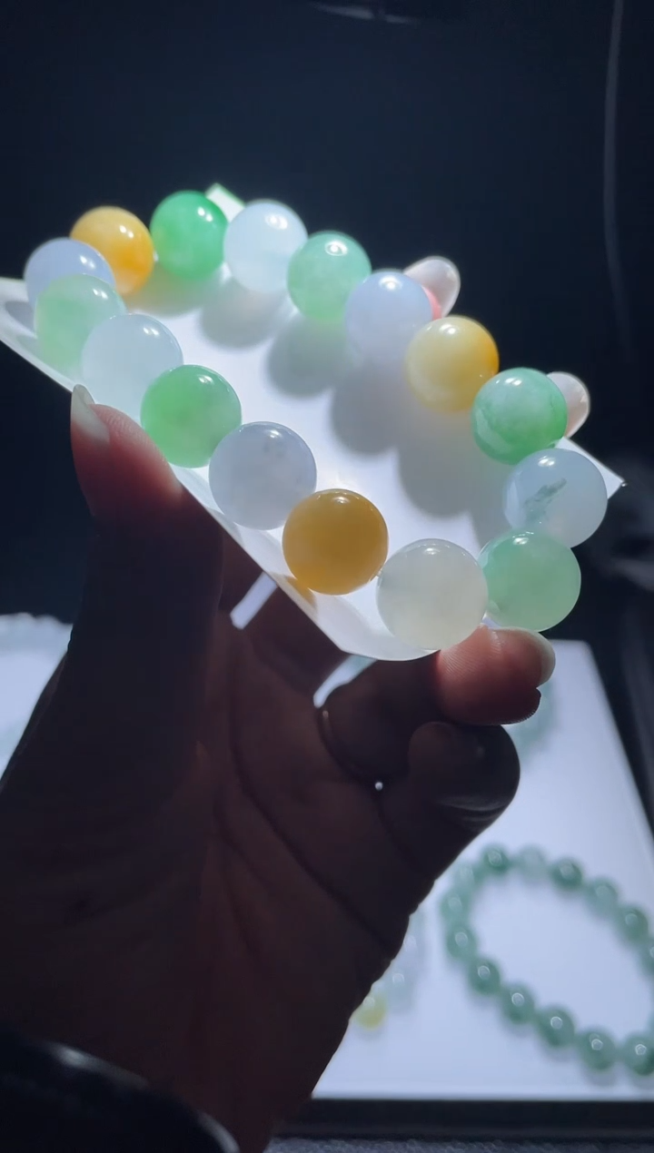 定制翡翠未镶嵌翡翠手串多样性发货