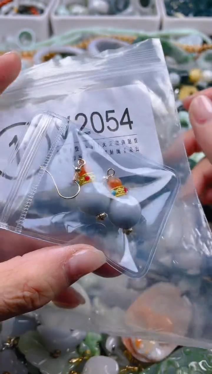 【闪购商品】翡翠颈饰未镶嵌/V/翡翠A货一图一物