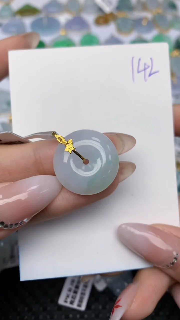 【闪购商品】翡翠颈饰18K金镶嵌天然翡翠A货