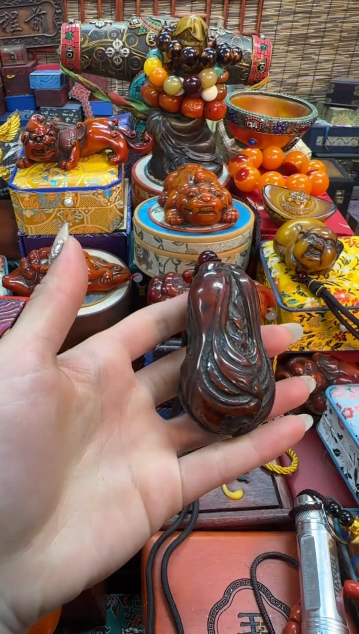 【闪购商品】琥珀裸石未镶嵌扎西推荐