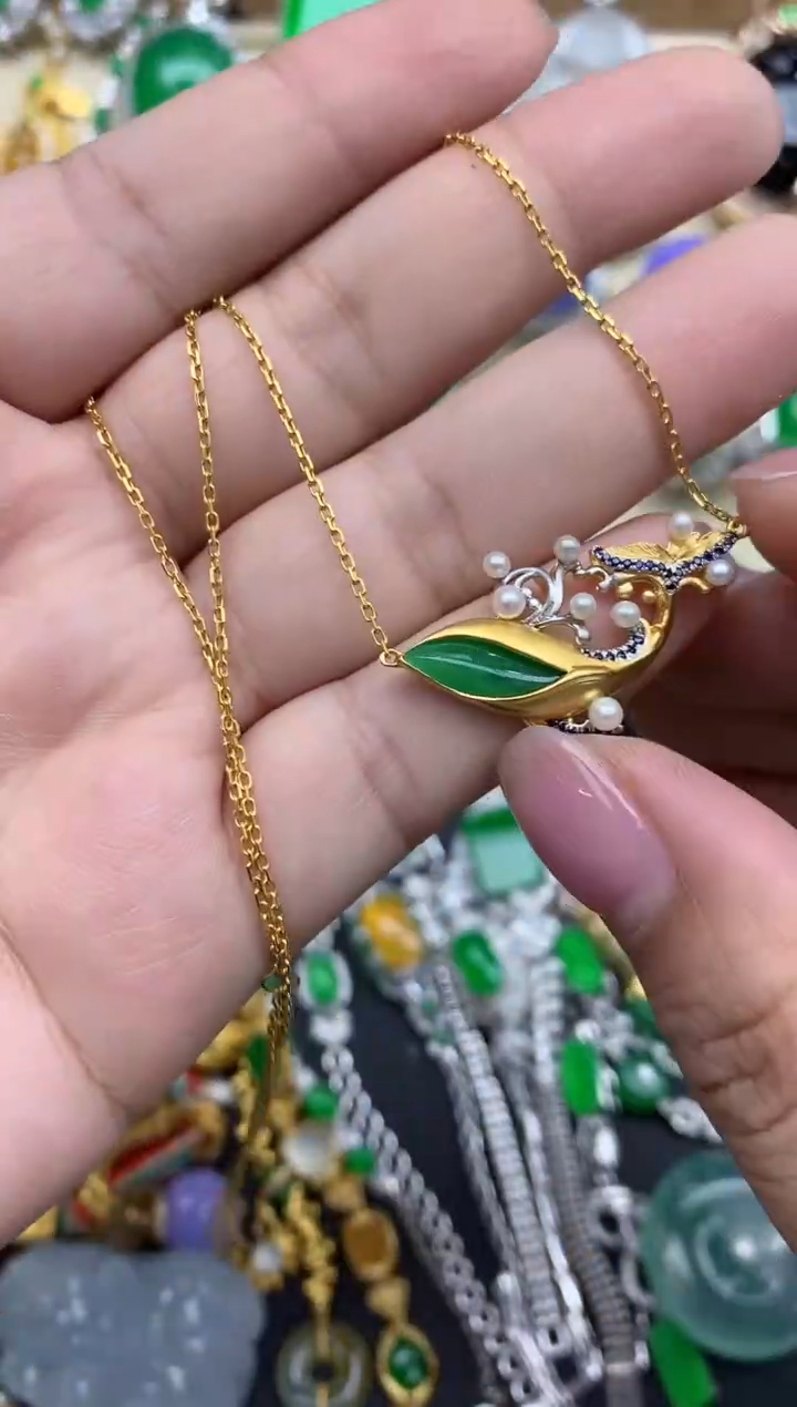 【闪购商品】翡翠颈饰18K金镶嵌683-中国好珍宝