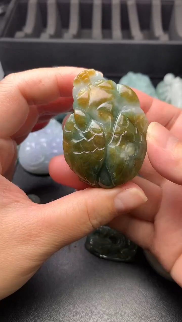 颈饰未镶嵌翡翠摆**生飞天貔貅