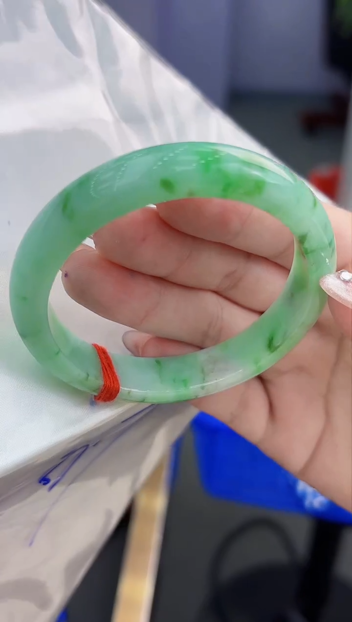 【闪购商品】翡翠手镯未镶嵌翡翠手镯