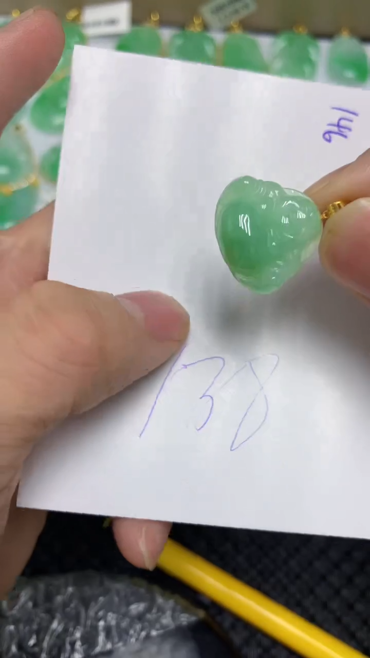 颈饰18K金镶嵌翡翠翡翠1111111111