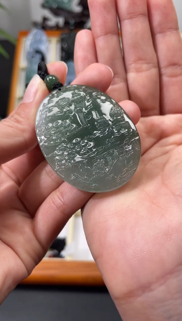 【闪购商品】翡翠颈饰未镶嵌山水