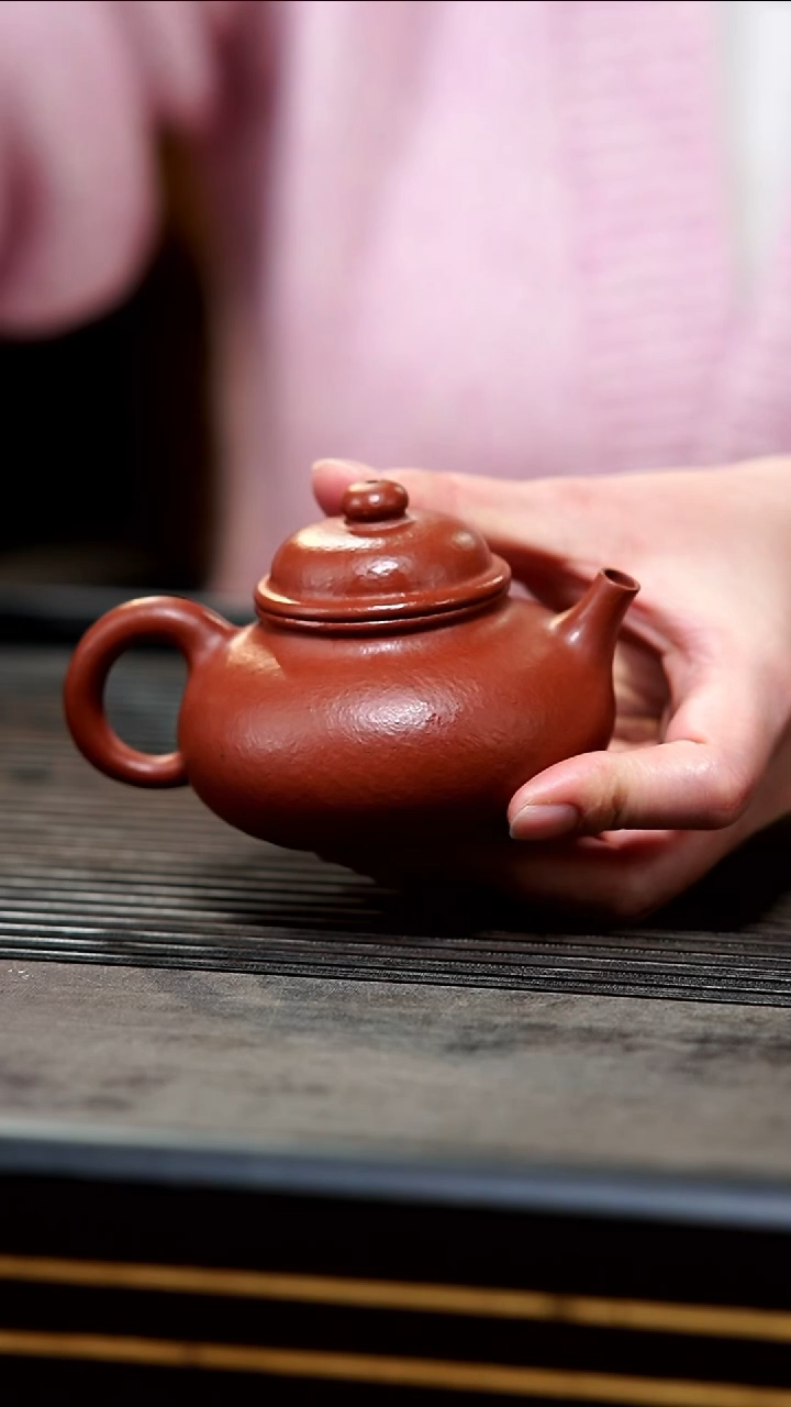 【闪购商品】紫砂茶壶09-微瑕半手粗砂朱泥容天150cc