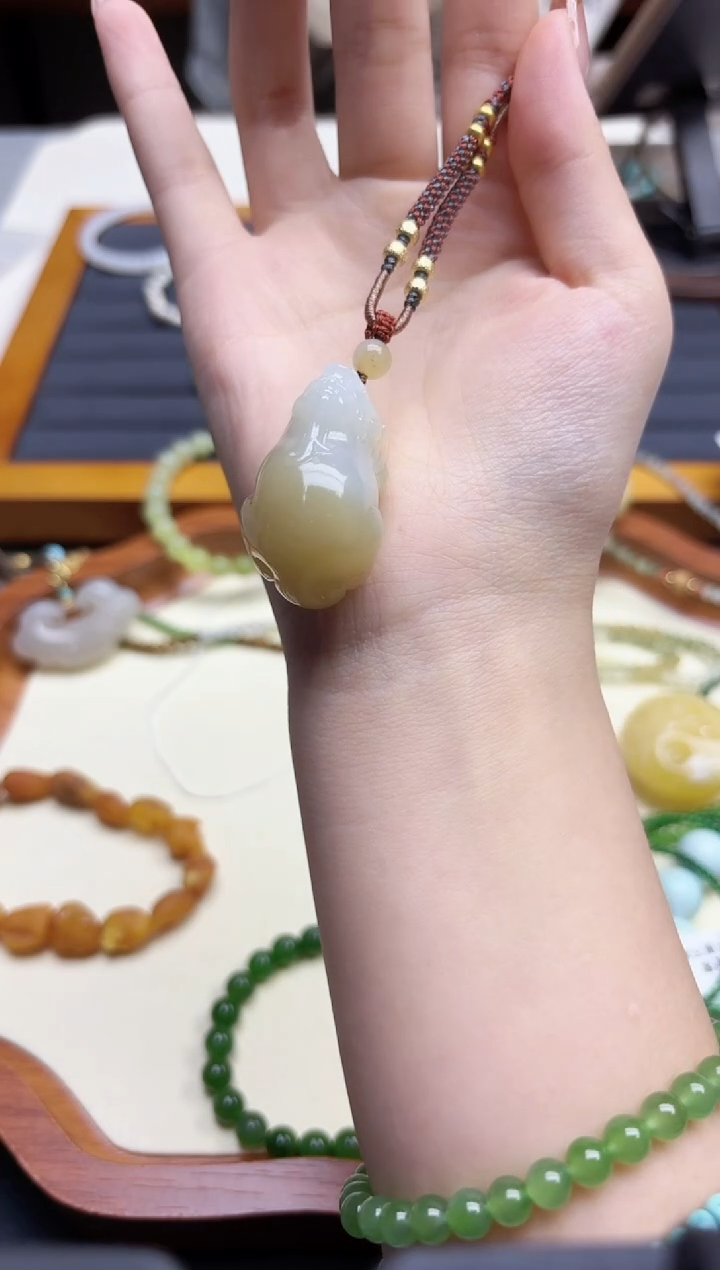 颈饰未镶嵌和田玉和田玉貔貅吊坠HX