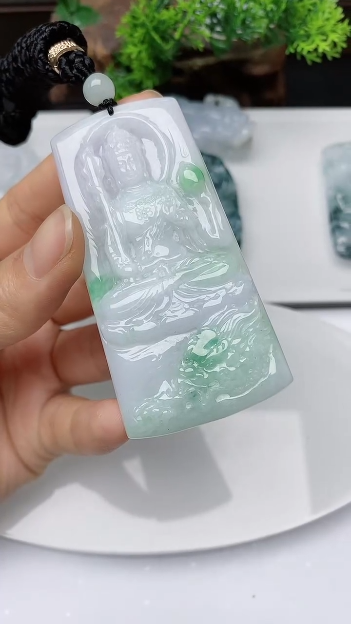 【闪购商品】翡翠颈饰未镶嵌        