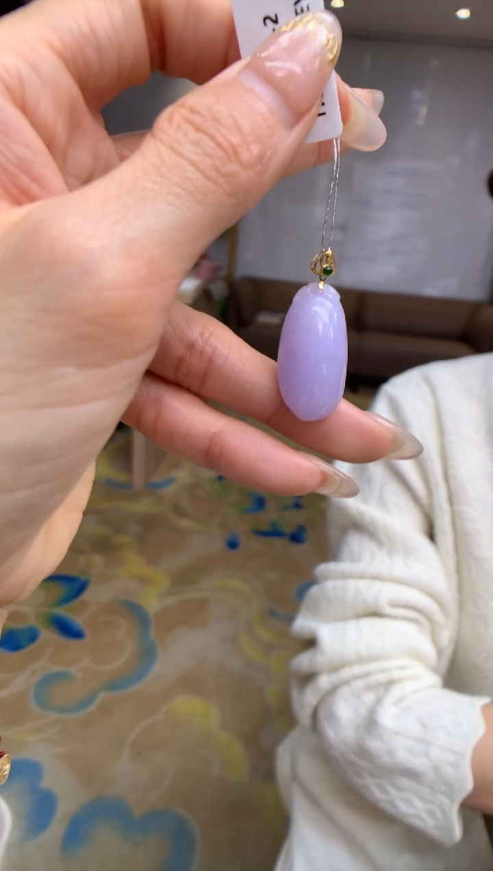【闪购商品】翡翠颈饰18K金镶嵌福瓜