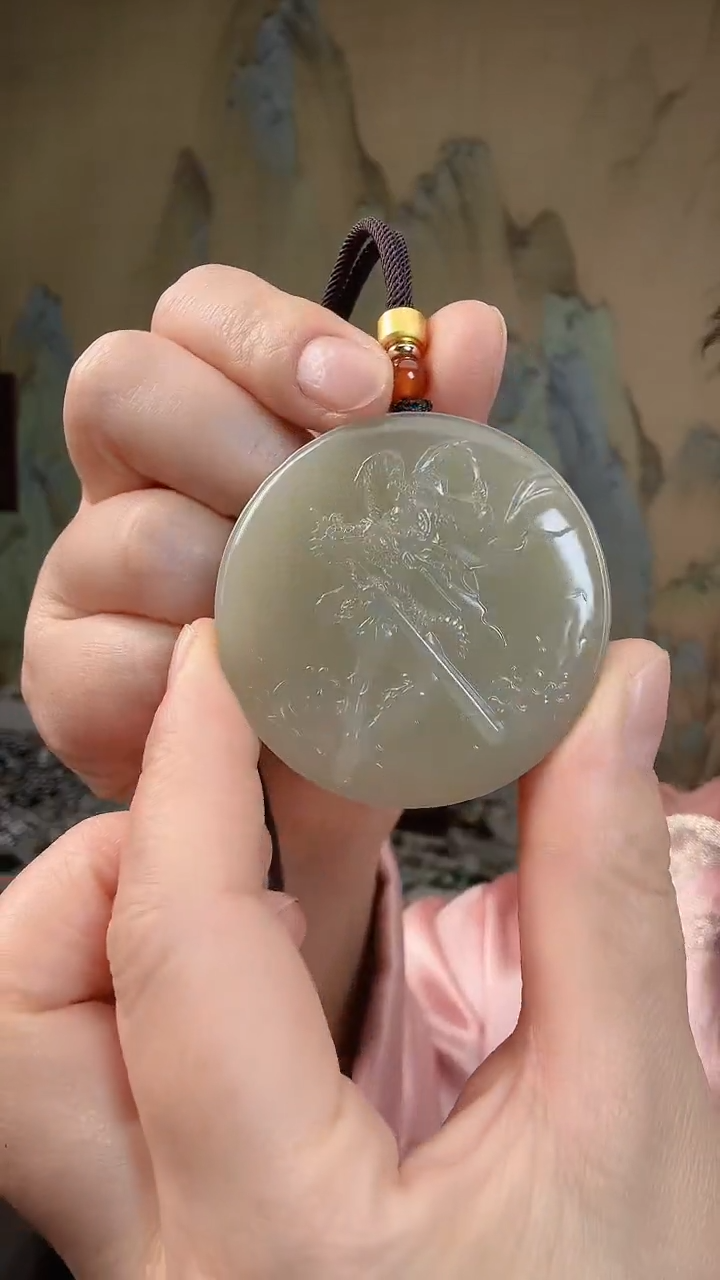 颈饰未镶嵌和田玉.