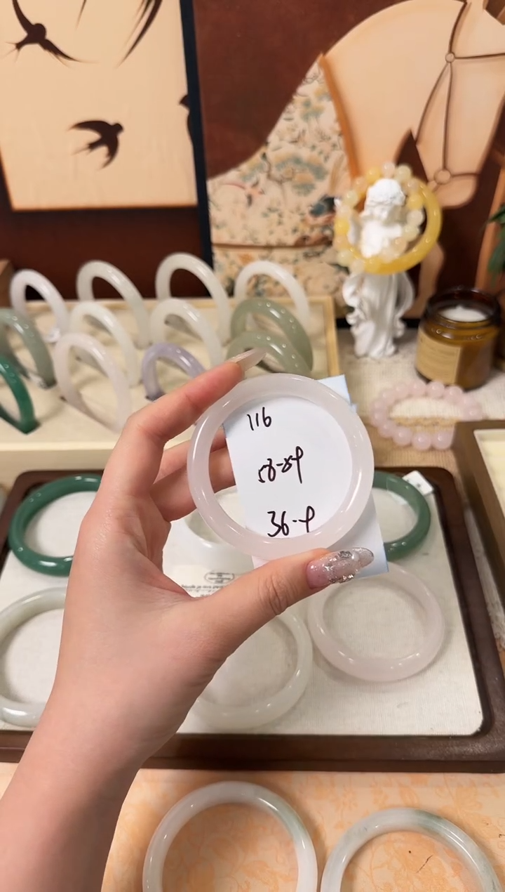 未镶嵌手镯石英质玉116