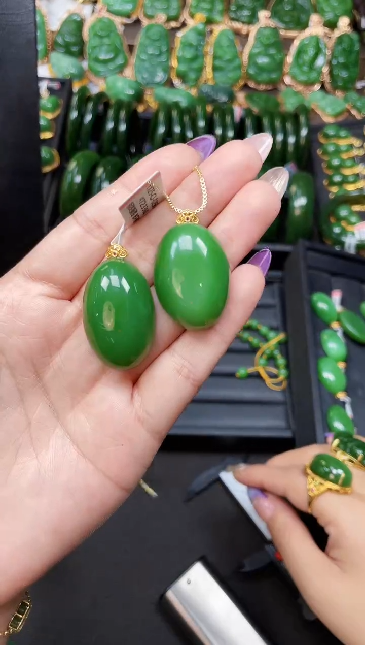 【闪购商品】和田玉吊坠18K金镶嵌多样性发一