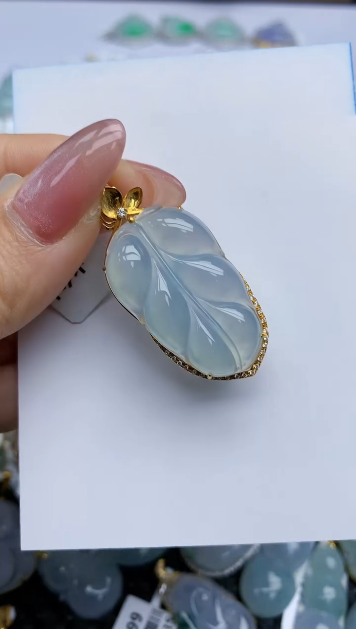 【闪购商品】翡翠挂件18K金镶嵌天然翡翠A货