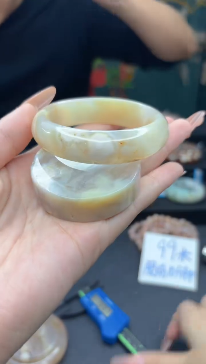 【闪购商品】石英质玉手镯未镶嵌512（55圈赠送镯心）