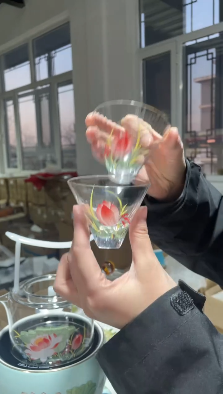 荷花棱影斗笠杯拍一发二