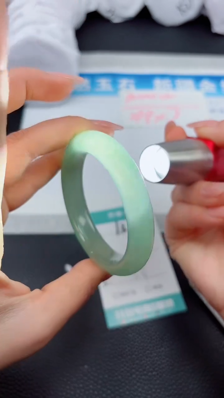 【闪购商品】石英质玉手镯未镶嵌A138