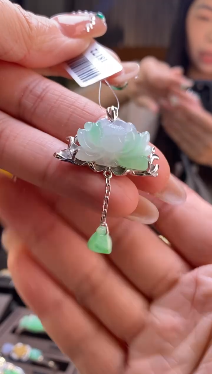 颈饰银S925镶嵌翡翠净货18172