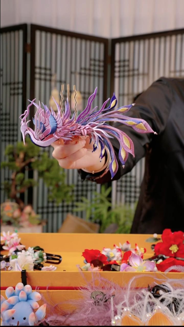 刺绣紫*非遗绒花苏绣饰品服饰