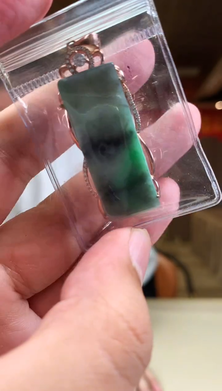 【闪购商品】翡翠颈饰未镶嵌             *77