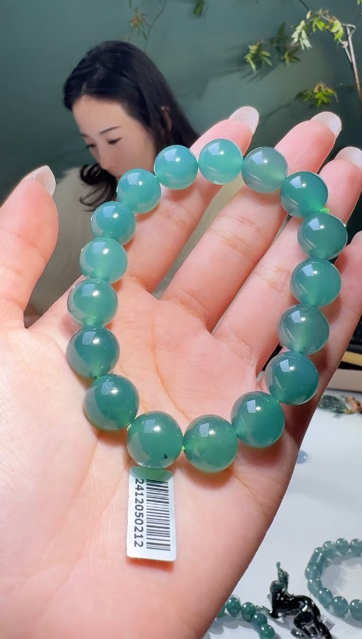 【闪购商品】翡翠颈饰未镶嵌天然A货翡翠手串