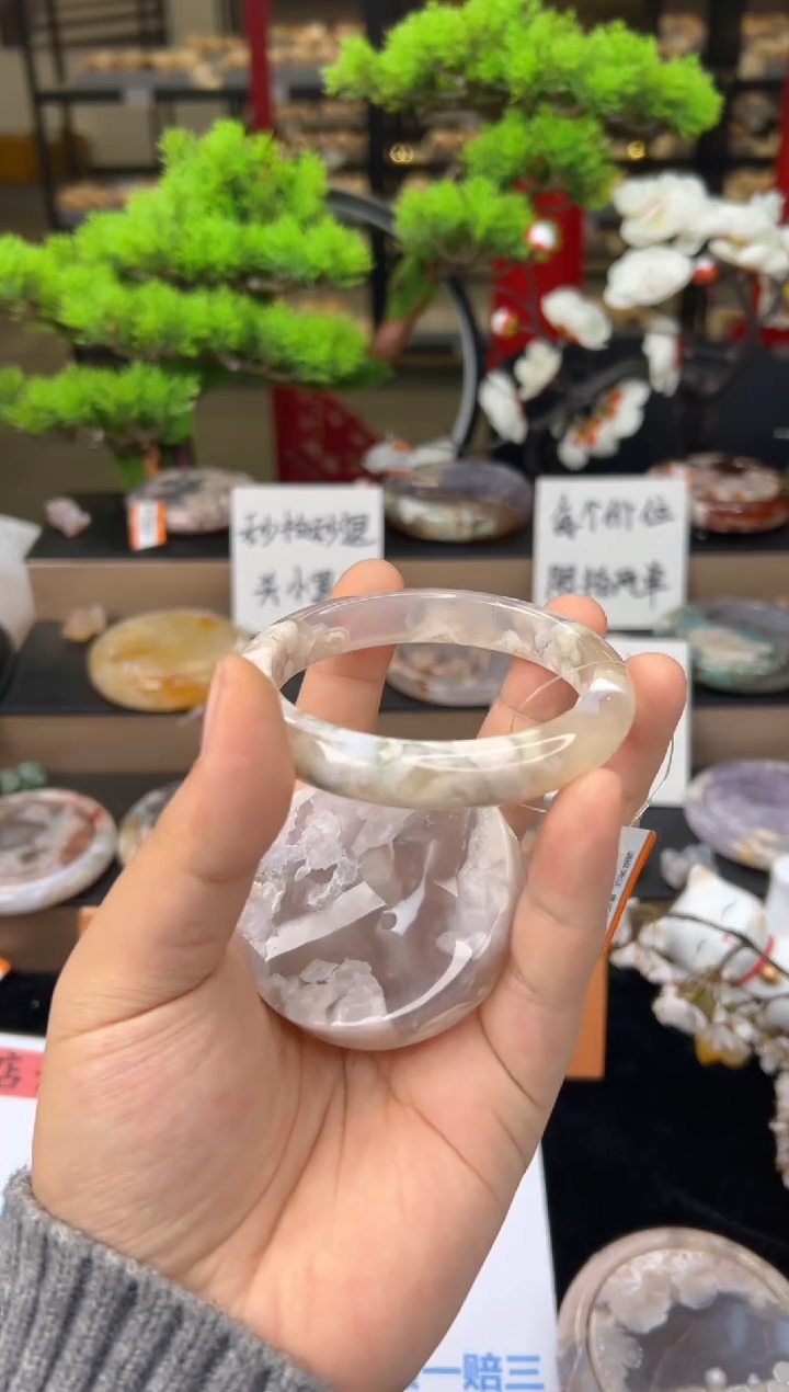 【闪购商品】石英质玉未镶嵌手镯60圈口（赠送镯心）22733