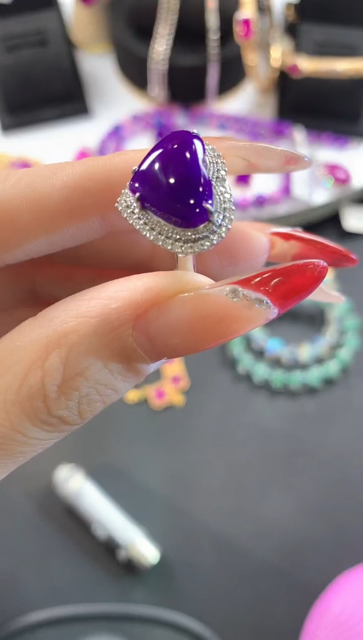 【闪购商品】苏纪石（舒俱来）.18K金镶嵌舒俱来戒指