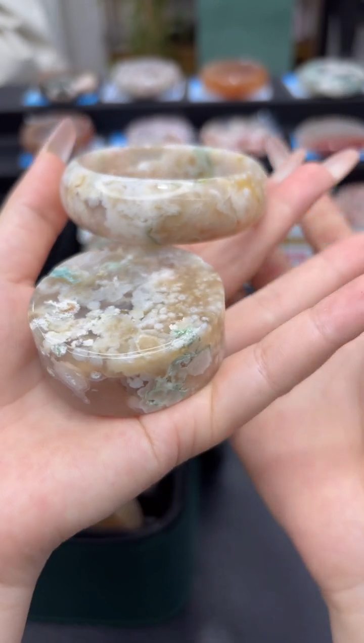 【闪购商品】石英质玉未镶嵌手镯C122(53圈赠送镯心)