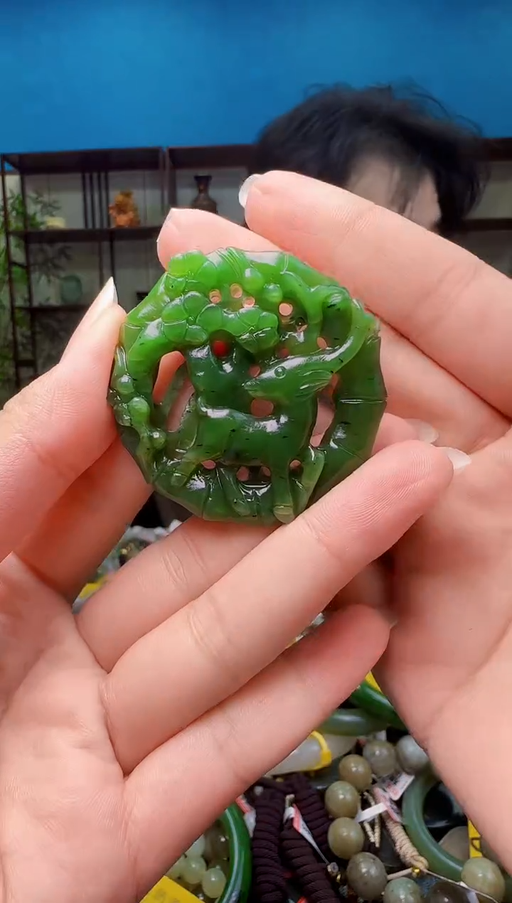 颈饰未镶嵌和田玉1