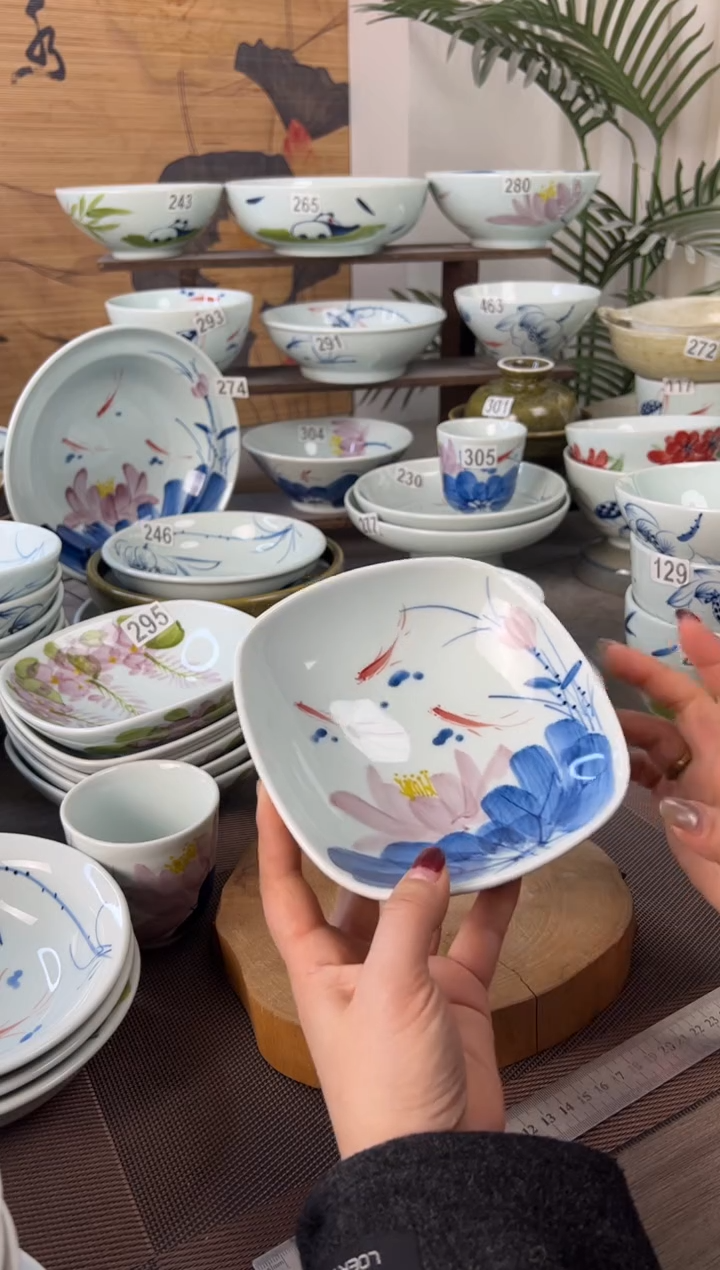 明舟中暇手绘6寸方形碗（单只装随机图案）