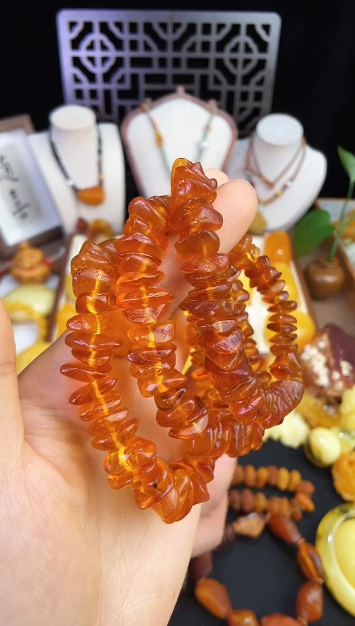 未镶嵌琥珀珠宝奇石多样性发其一