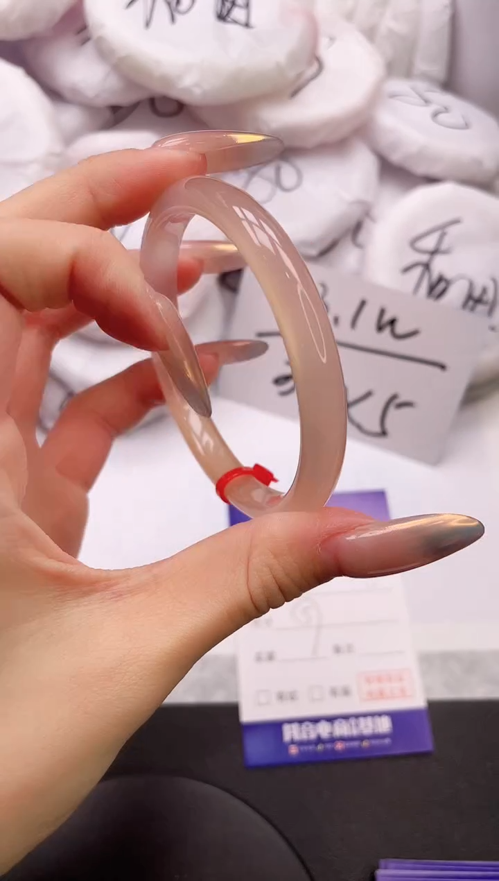 【闪购商品】石英质玉手镯未镶嵌10K333-57