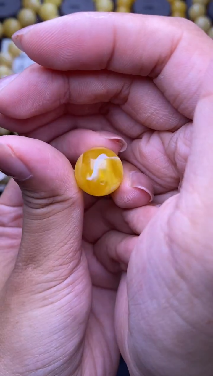 裸石琥珀未镶嵌大小姐珠宝23