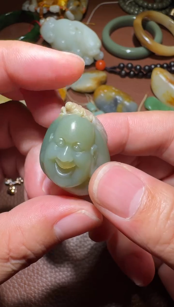 未镶嵌和田玉挂件做**人和田玉