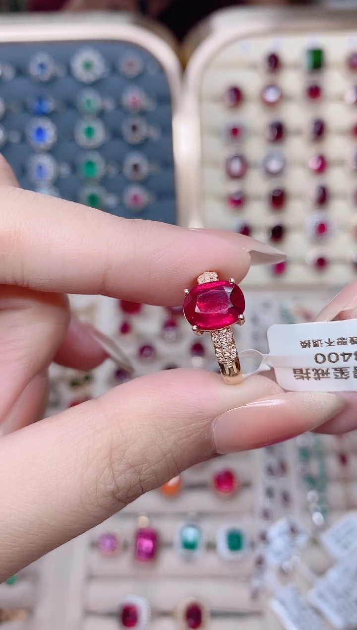 18K金镶嵌碧玺戒指碧玺2.25ct