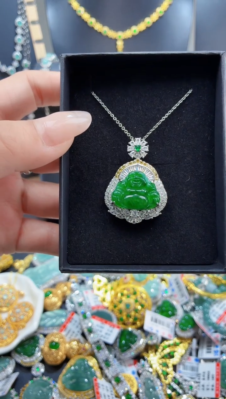 翡翠未镶嵌颈饰天然翡翠A货多样性发其一