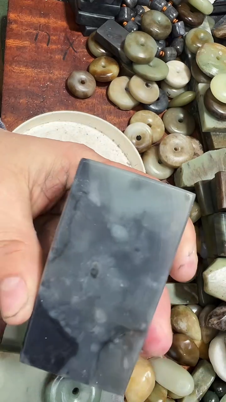 未镶嵌和田玉珠宝半成品1