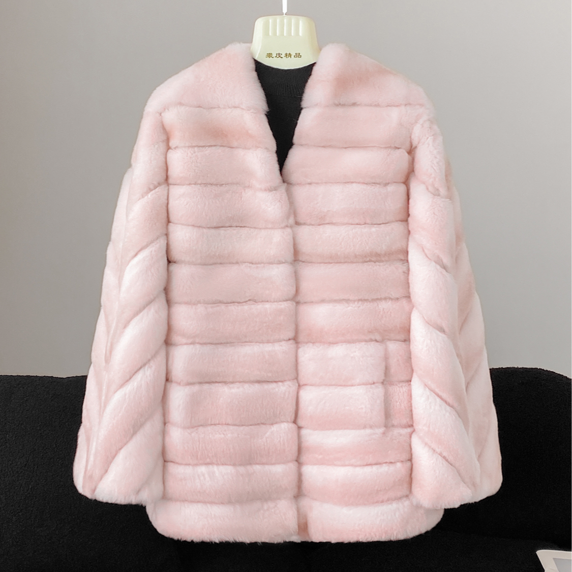 KAISER/凯撒【榕榕专属】5R1803天然皮草冬季时尚龙猫兔皮毛一体