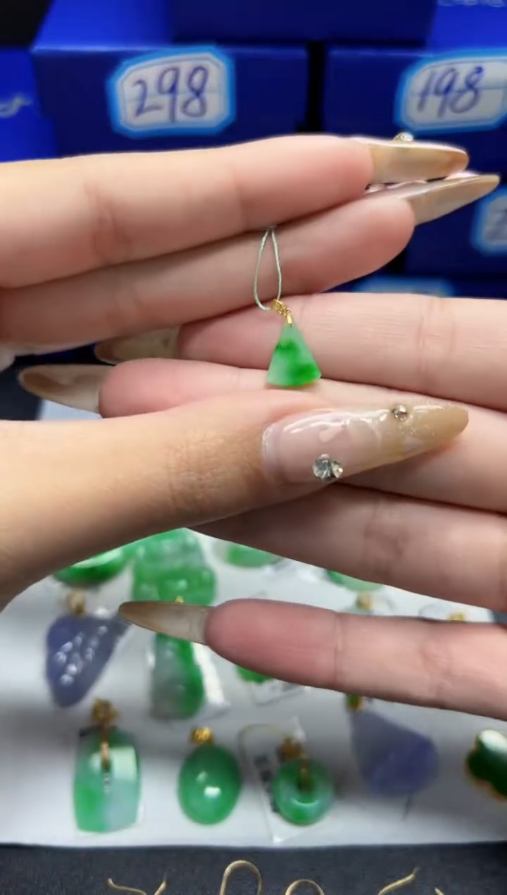 【闪购商品】翡翠颈饰18K金镶嵌Y缅料A货/支持复检/一件