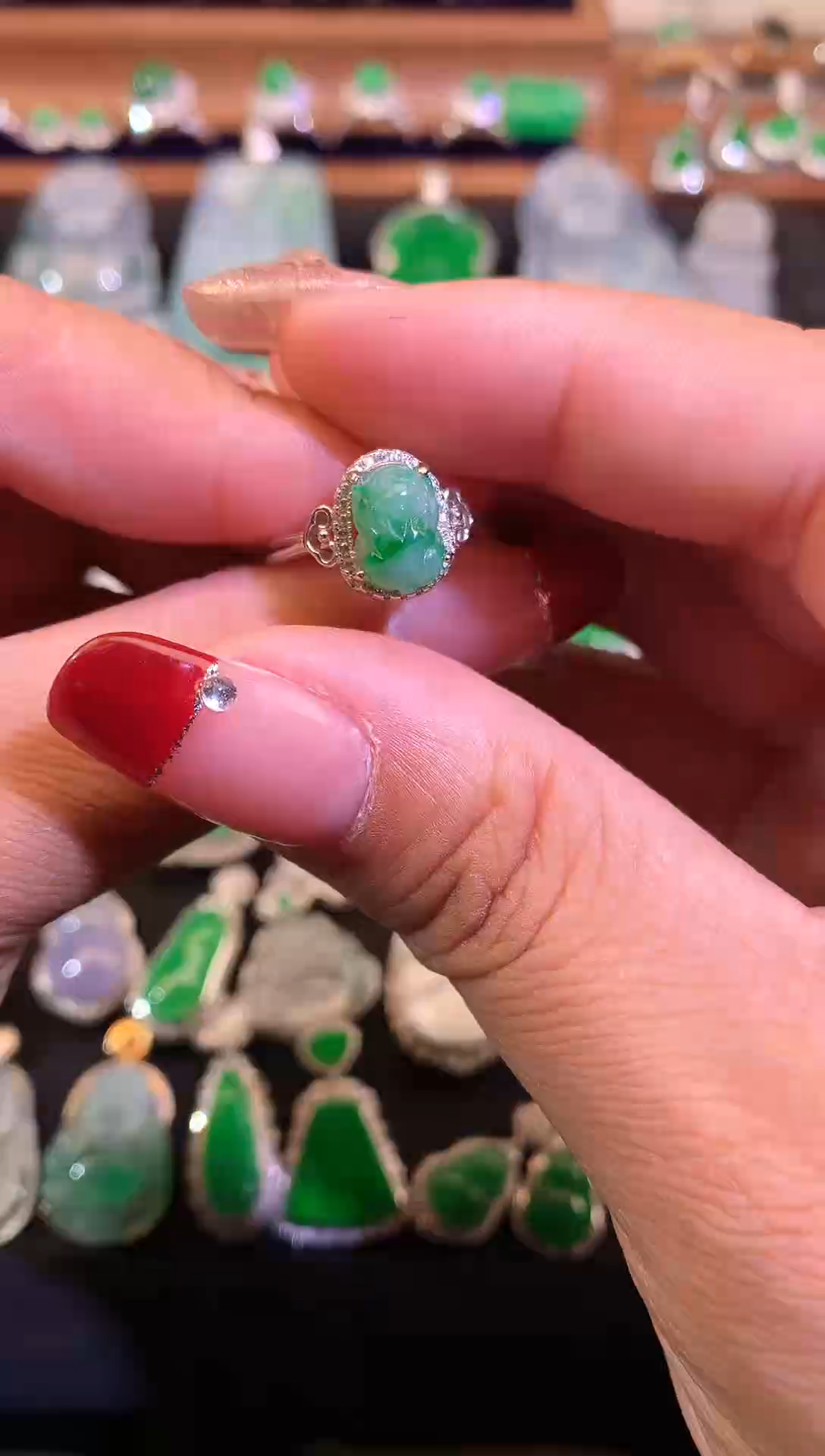 【闪购商品】翡翠戒指银S925镶嵌缅甸天然A货翡翠