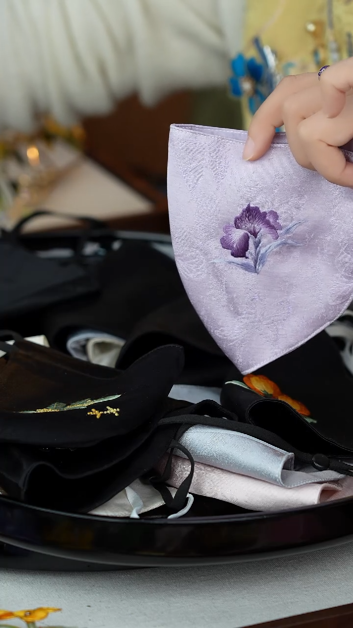 刺绣闪购口罩不可退换介意勿拍