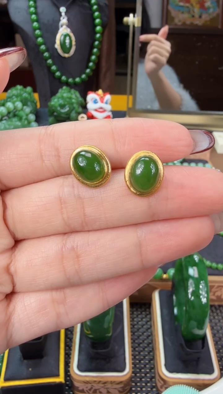 【闪购商品】和田玉（碧玉）耳饰18K金镶嵌  