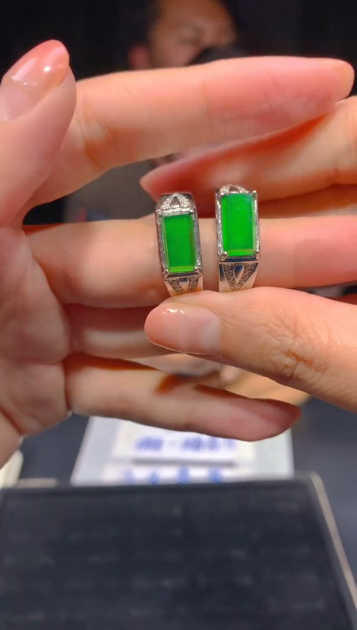 【闪购商品】定制翡翠未镶嵌100多样性发货（发其一）