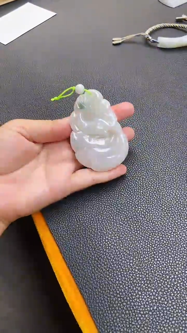 【闪购商品】翡翠颈饰未镶嵌挂件