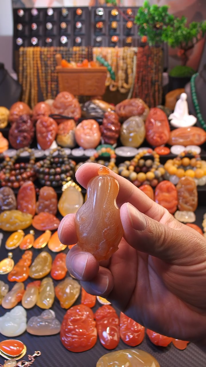 石英质玉未镶嵌珠宝半成品吊坠