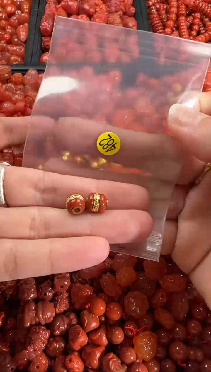 【闪购商品】南红玛瑙颈饰未镶嵌1