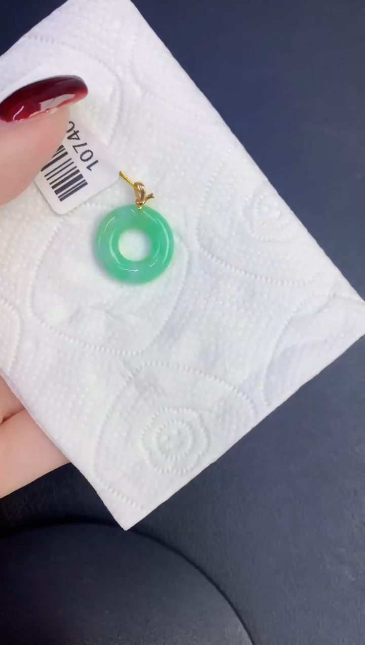 颈饰18K金镶嵌翡翠缅甸天然翡翠A货