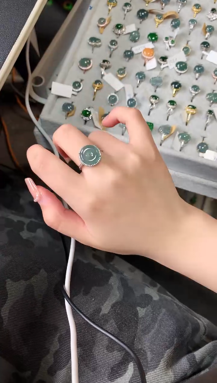 【闪购商品】翡翠戒指银S925镶嵌52141